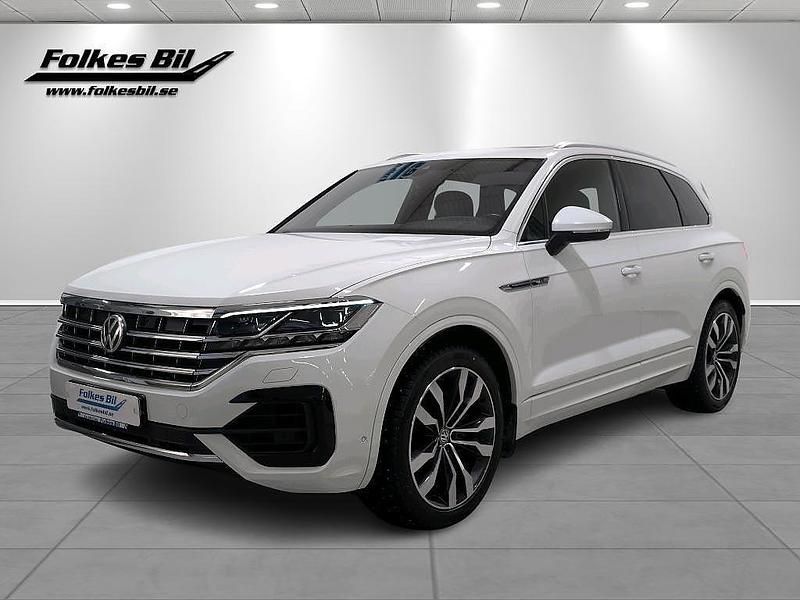 Vit Begagnad 2018 VW Touareg SUV | 429 000 kr (Marknadspris) - Bild 1/4