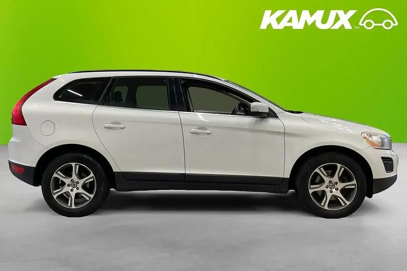 Begagnad Volvo XC60 Momentum 163 HK (119 kW) 2013 Vit SUV