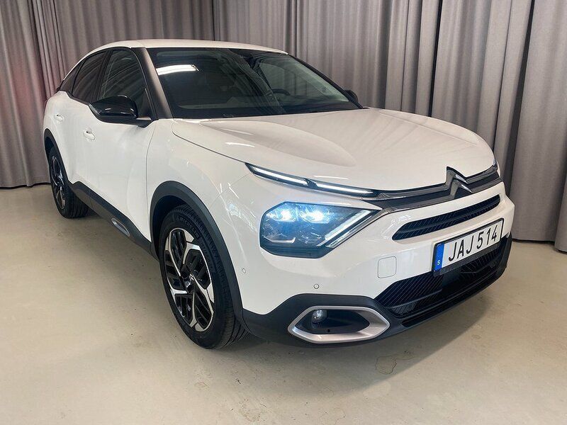 Vit Begagnad 2023 Citroën C4 Shine Halvkombi | 219 900 kr (Marknadspris) - Bild 1/3