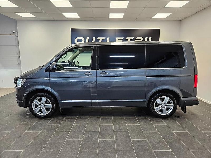 Begagnad VW Multivan Highline 150 HK (110 kW) 2017 Grå Van