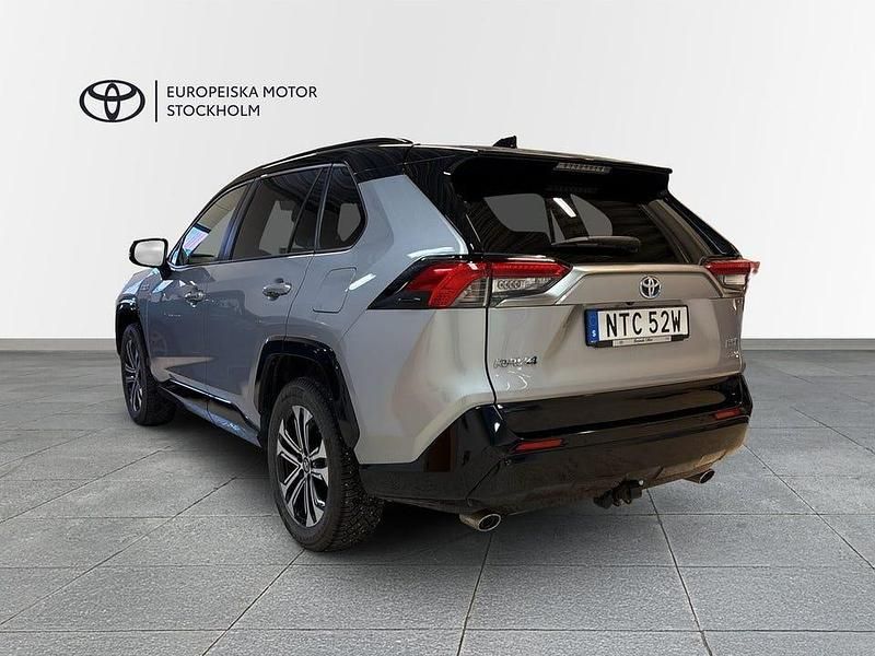 Begagnad Toyota RAV4 Style 306 HK (225 kW) 2021 Grå SUV