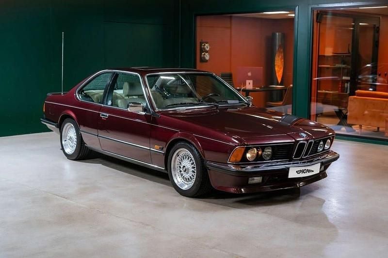 Mörkröd Begagnad 1987 BMW 635 Sportkupé | 439 900 kr - Bild 1/4