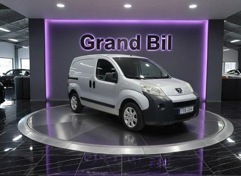 Begagnad Peugeot Bipper 68 HK (50 kW) 2008 Ljusgrå (grå) Minibuss