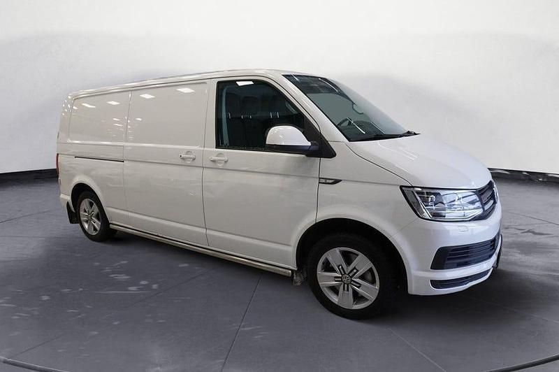 Vit Begagnad 2017 VW T6 Van | 214 900 kr (Marknadspris) - Bild 1/4