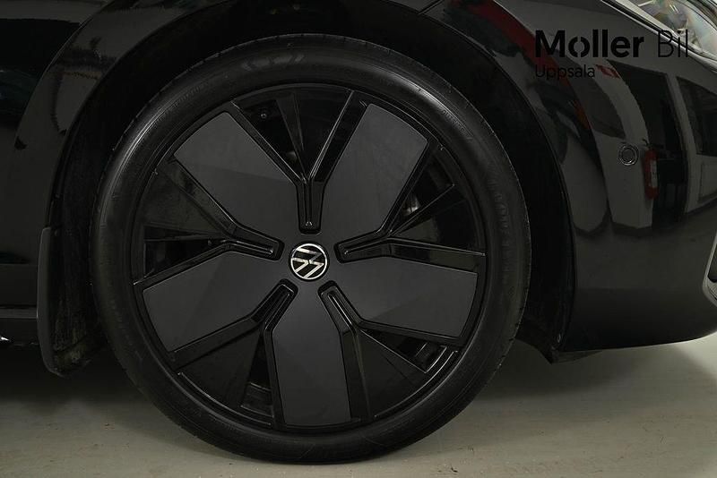 Begagnad VW Passat R-line 193 HK (141 kW) 2024 Svart (grenadilla black metallic) Kombi