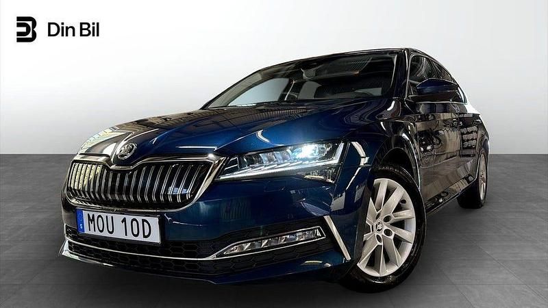 Blå Begagnad 2019 Skoda Superb Business Line Sedan | 269 900 kr (Marknadspris) - Bild 1/4