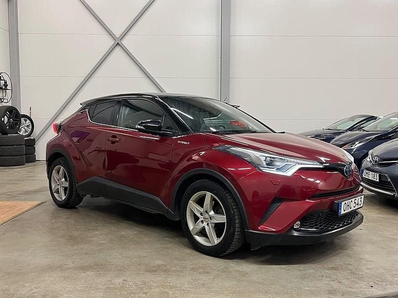 Röd Begagnad 2018 Toyota C-HR Edition SUV | 189 900 kr (Marknadspris) - Bild 1/4