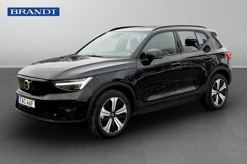 Svart Begagnad 2023 Volvo XC40 Single Motor SUV | 354 900 kr (Marknadspris) - Bild 1/4