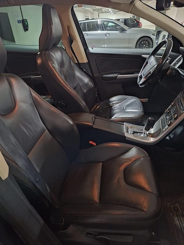 Begagnad Volvo XC60 163 HK (119 kW) 2011 SUV