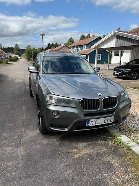 Grå Begagnad 2013 BMW X3 SUV | 109 000 kr (Marknadspris) - Bild 1/4