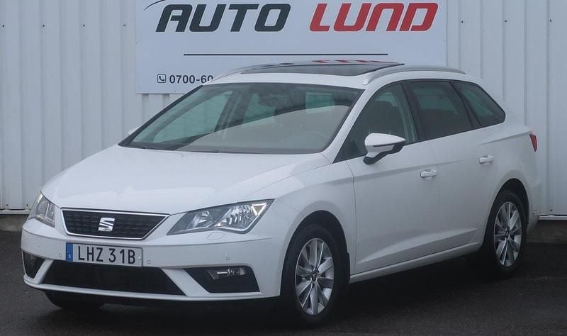 Vit Begagnad 2020 Seat Leon ST Kombi | 129 900 kr (Marknadspris) - Bild 1/4