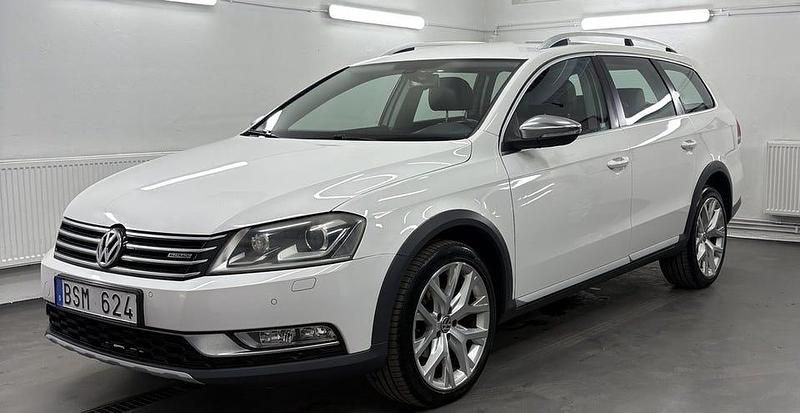 Vit Begagnad 2012 VW Passat Kombi | 69 900 kr (Marknadspris) - Bild 1/4