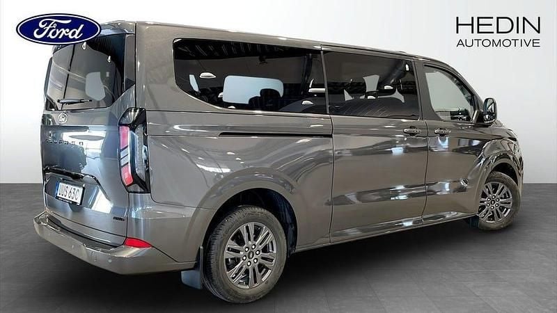 Begagnad Ford Tourneo Custom Titanium 170 HK (125 kW) 2025 Grå Van