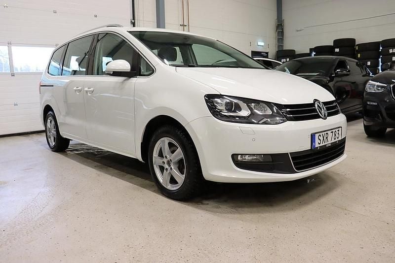 Begagnad VW Sharan 140 HK (102 kW) 2014 Vit Minibuss