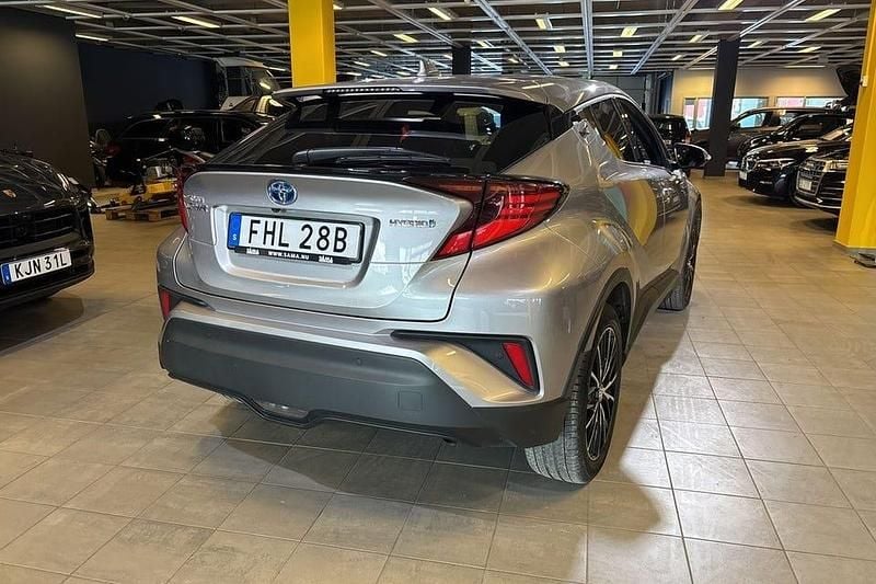 Begagnad Toyota C-HR Executive 122 HK (89 kW) 2019 Grå SUV