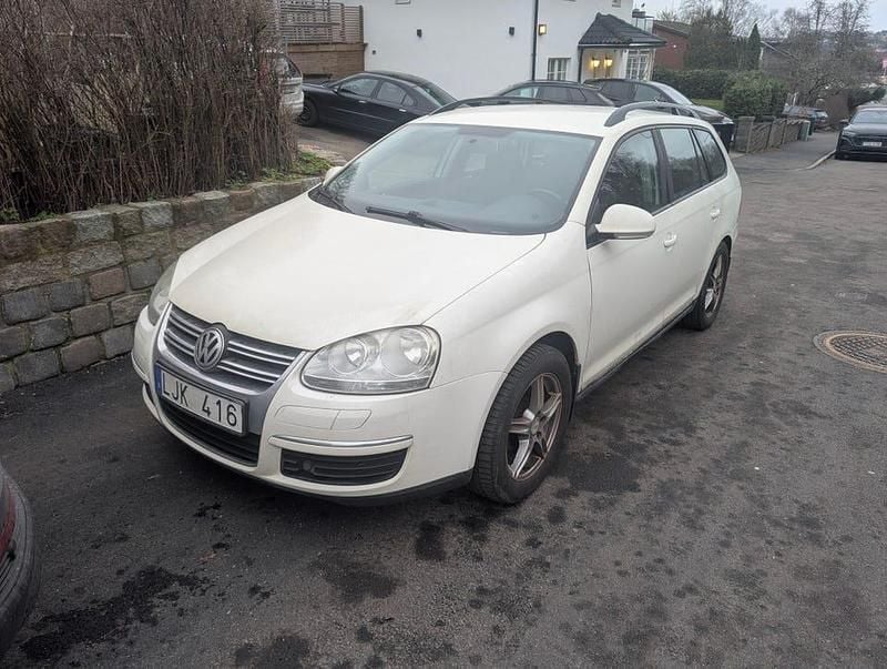 Begagnad 2008 VW Golf VI Halvkombi | 28 000 kr (Marknadspris) - Bild 1/2