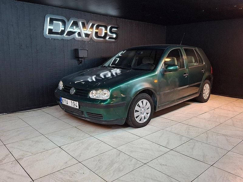 Grön Begagnad 1998 VW Golf IV Trendline Halvkombi | 22 900 kr (Bra pris) - Bild 1/4