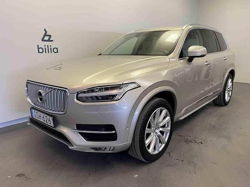 Begagnad Volvo XC90 Inscription 320 HK (235 kW) 2015 Ljusbrun SUV