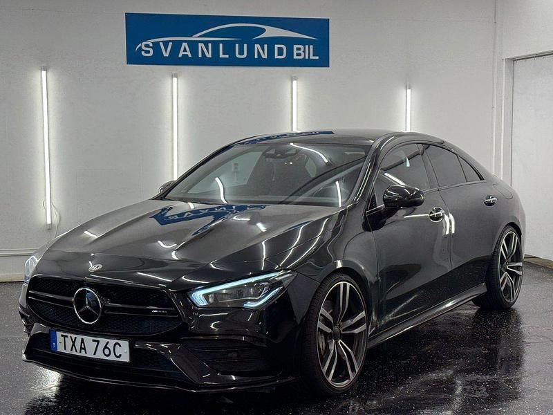 Svart Begagnad 2021 Mercedes CLA35 AMG AMG Sportkupé | 394 800 kr - Bild 1/4