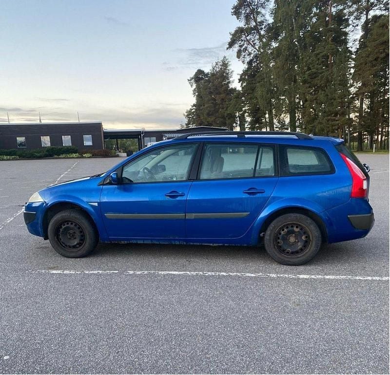 Blå Begagnad 2007 Renault Mégane GrandTour Kombi | 6 000 kr (Superpris) - Bild 1/4
