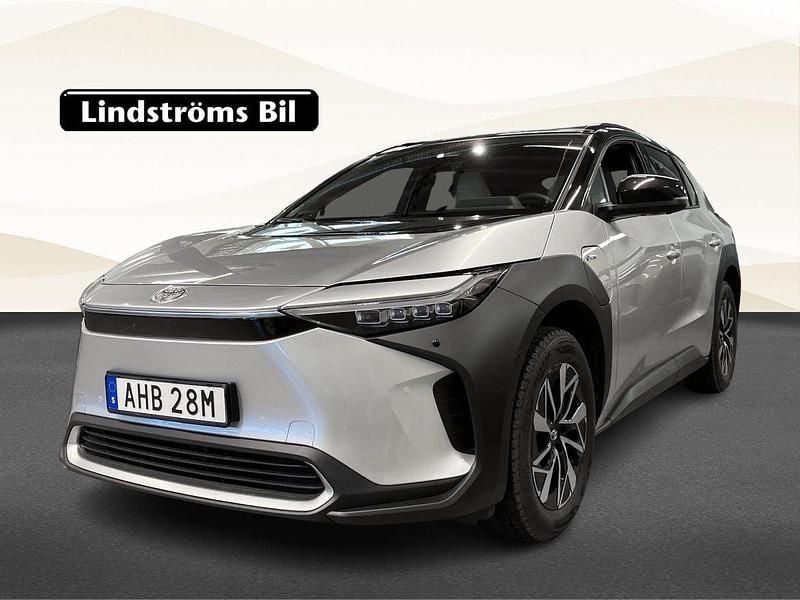Silver Begagnad 2024 Toyota bZ4X Executive SUV | 549 000 kr (Dyr) - Bild 1/4