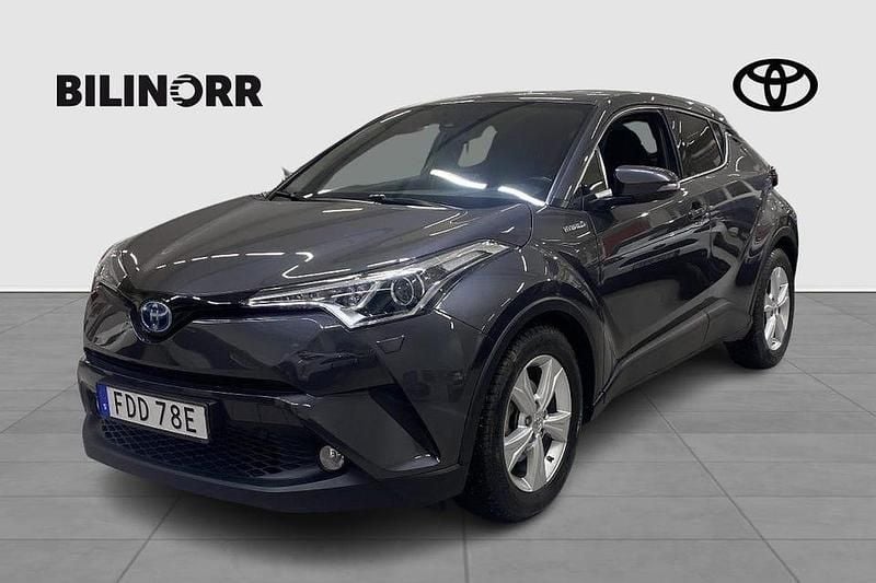 Grå Begagnad 2019 Toyota C-HR Edition SUV | 219 900 kr (Marknadspris) - Bild 1/3
