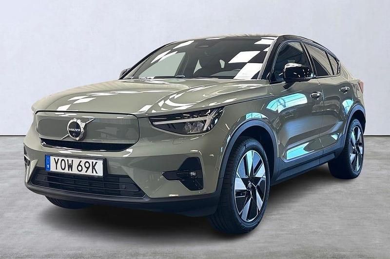 Grön Begagnad 2025 Volvo EC40 Plus SUV | 499 900 kr (Dyr) - Bild 1/4