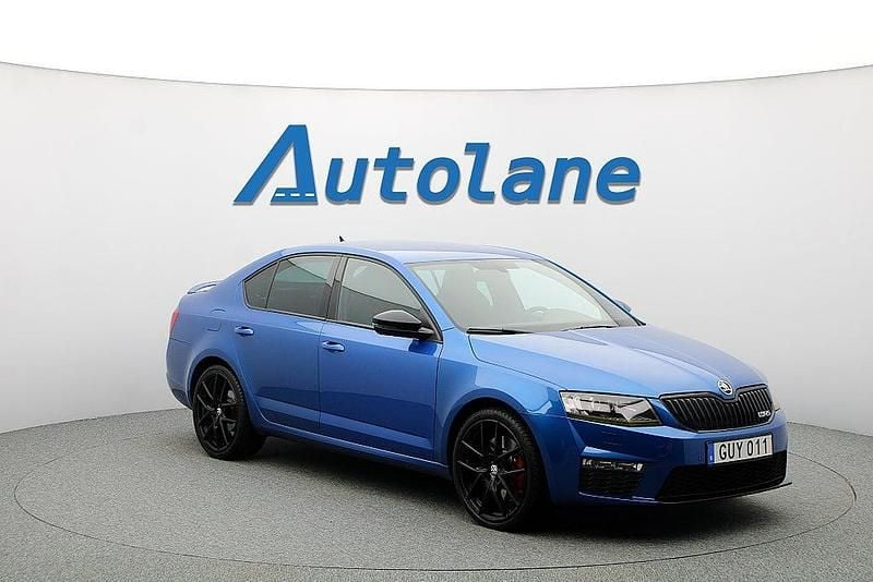 Blå Begagnad 2014 Skoda Octavia vRS Halvkombi | 179 900 kr (Marknadspris) - Bild 1/3