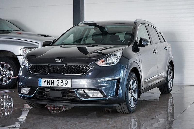Grå Begagnad 2018 Kia Niro Advance SUV | 159 500 kr (Bra pris) - Bild 1/4