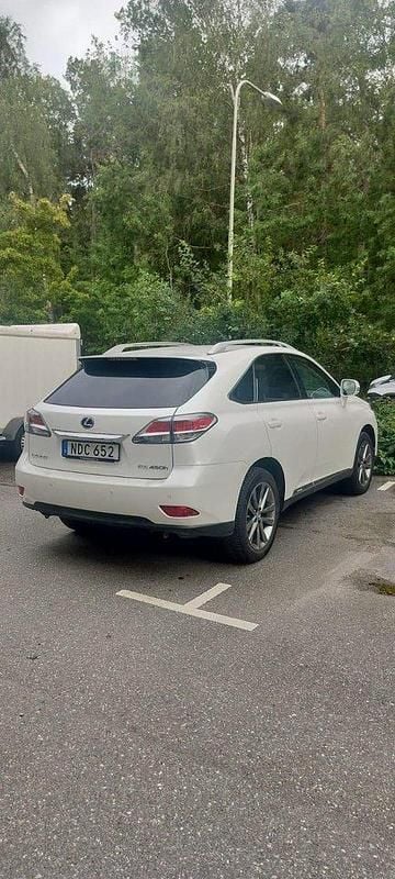 Vit Begagnad 2012 Lexus RX450h Luxury Line SUV | 180 000 kr (Marknadspris) - Bild 1/4