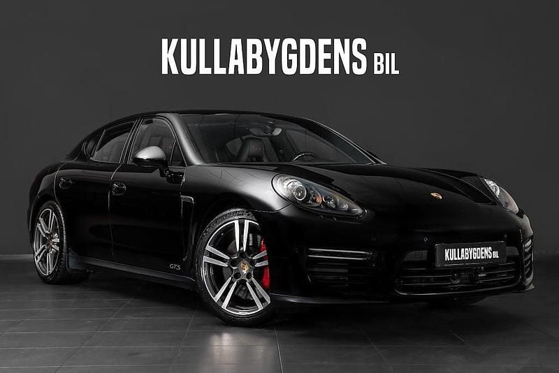 Begagnad Porsche Panamera GTS Chrono 441 HK (324 kW) 2016 Jet black metallic Sedan