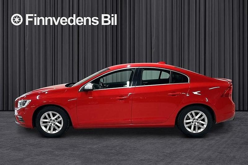 Begagnad Volvo S60 R-Design 192 HK (141 kW) 2015 Röd Sedan