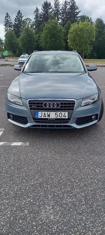 Blå Begagnad 2010 Audi A4 Kombi | 67 000 kr (Marknadspris) - Bild 1/4