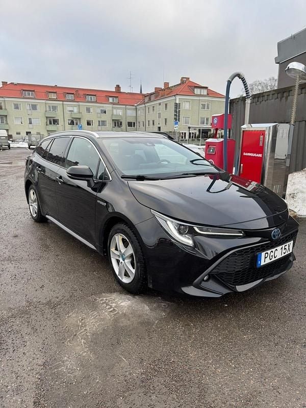 Begagnad 2021 Toyota Corolla Kombi | 210 000 kr (Marknadspris) - Bild 1/4
