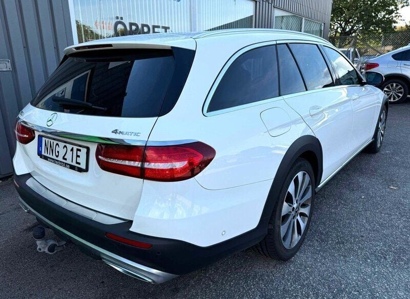 Begagnad Mercedes E220 All-Terrain Avantgarde 195 HK (143 kW) 2019 Vit Kombi