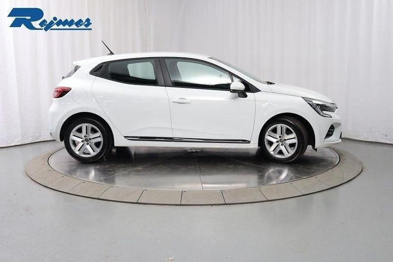 Begagnad Renault Clio V Zen 91 HK (66 kW) 2022 Vit Halvkombi