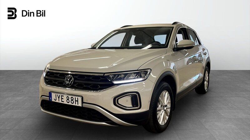 Grå Begagnad 2022 VW T-Roc Life SUV | 219 900 kr (Marknadspris) - Bild 1/4