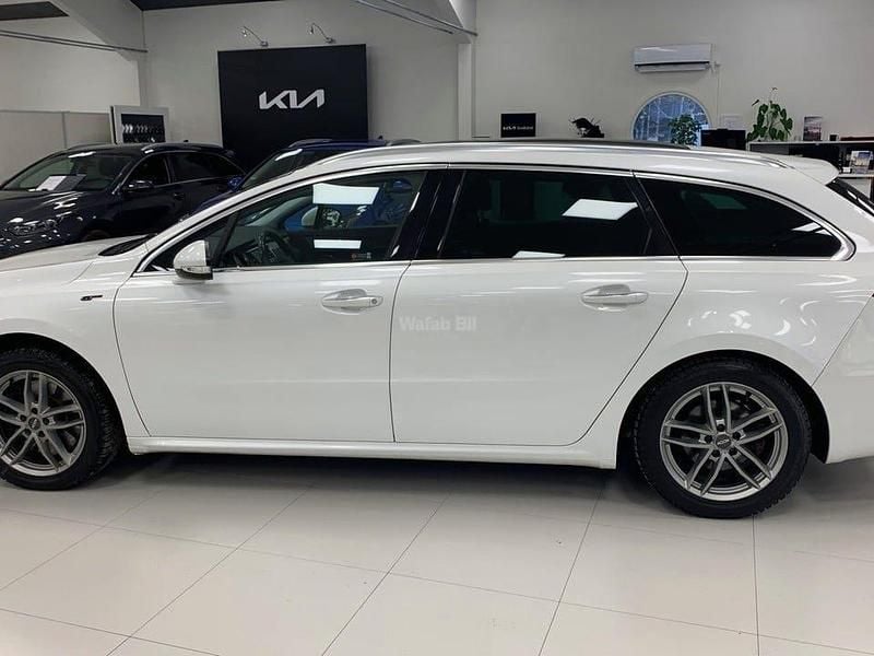 Begagnad Peugeot 508 SW GT 181 HK (133 kW) 2015 Vit Kombi