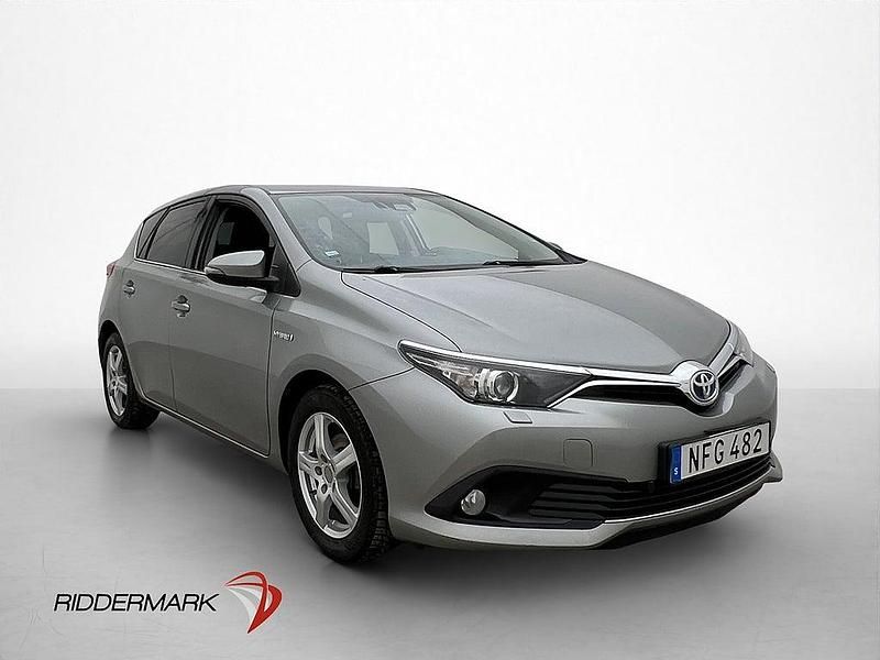 Begagnad Toyota Auris 2016 Grå
