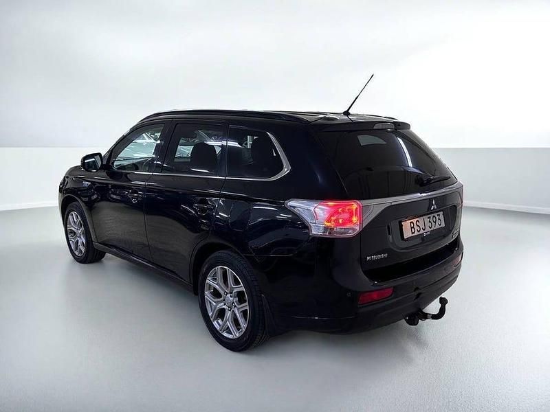 Begagnad Mitsubishi Outlander 203 HK (149 kW) 2014 Svart SUV