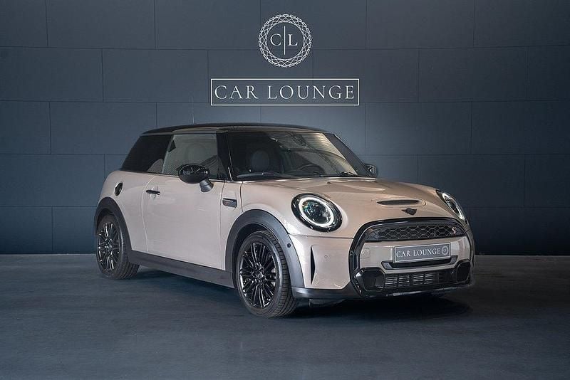 Grå Begagnad 2021 Mini Cooper S Halvkombi | 279 000 kr (Dyr) - Bild 1/4