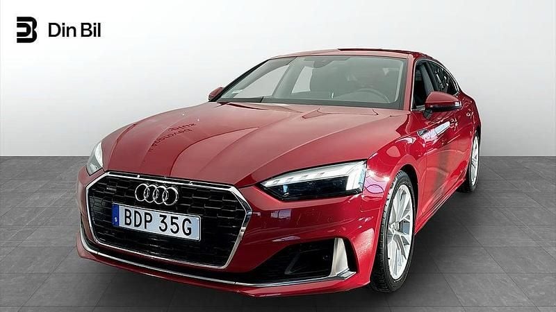 Begagnad Audi A5 Sportback Advanced Plus 245 HK (180 kW) 2020 Tangoröd metallic Halvkombi