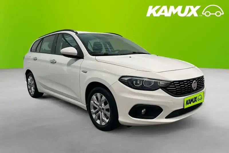 Vit Begagnad 2017 Fiat Tipo Kombi | 124 900 kr (Marknadspris) - Bild 1/4