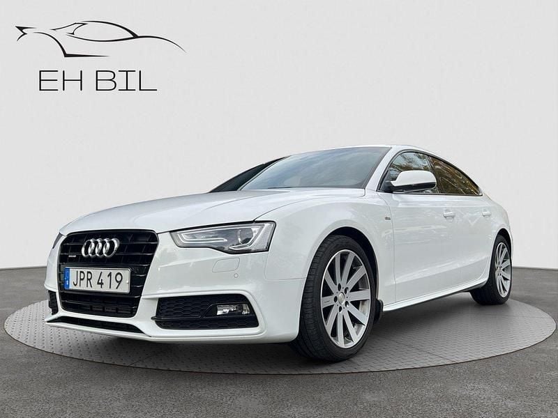Vit Begagnad 2016 Audi A5 Sportback S-Line Halvkombi | 149 900 kr - Bild 1/4