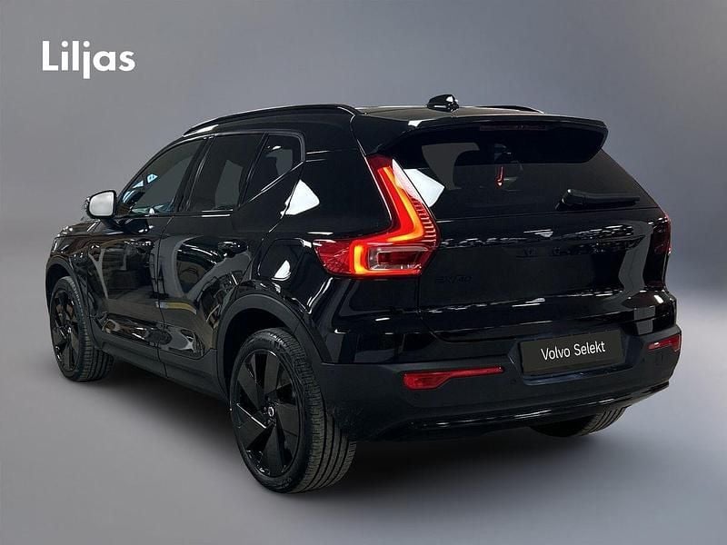 Begagnad Volvo EX40 Single Motor Extended Range 188 kW (256 HK) 2024 Svart SUV