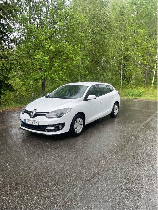 Vit Begagnad 2015 Renault Mégane GrandTour Kombi | 69 000 kr (Bra pris) - Bild 1/4