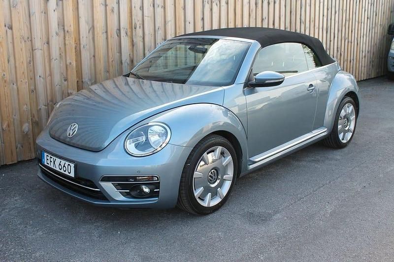 Blå Begagnad 2018 VW Beetle Cab | 269 900 kr (Marknadspris) - Bild 1/4