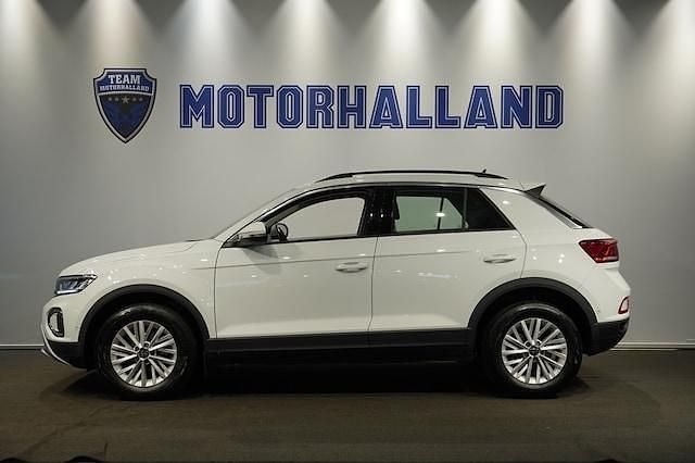 Vit Begagnad 2022 VW T-Roc Life SUV | 214 900 kr (Marknadspris) - Bild 1/4