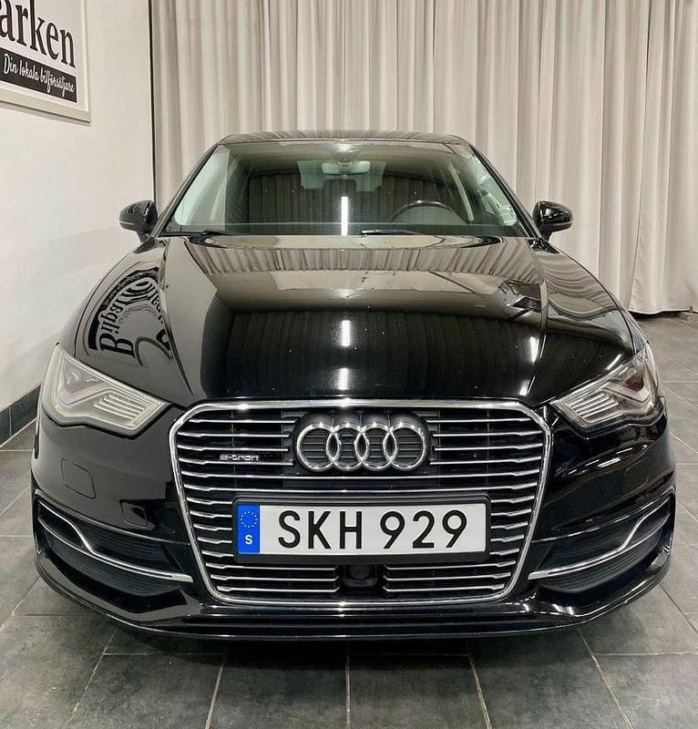 Begagnad Audi A3 Ambition 204 HK (150 kW) 2016 Svart