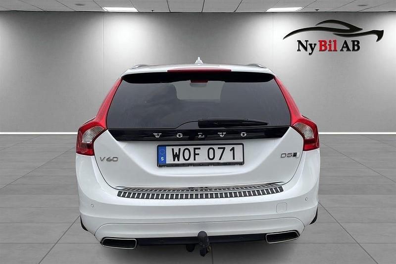 Begagnad Volvo V60 288 HK (211 kW) 2016 Vit Kombi